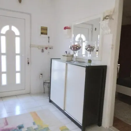 Lastro Apartment *